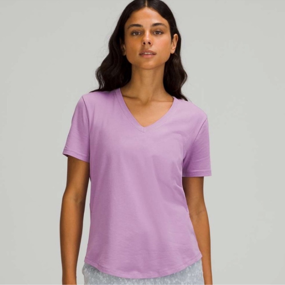 Lululemon Love Tee Short Sleeve V-Neck T-Shirt light Purple size 6 - Picture 2 of 10